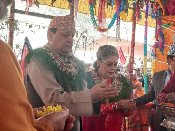 राष्ट्रिय काेटिहाेम २०८० मा सहभागी राजारानीकाे दुर्लभ दृश्य