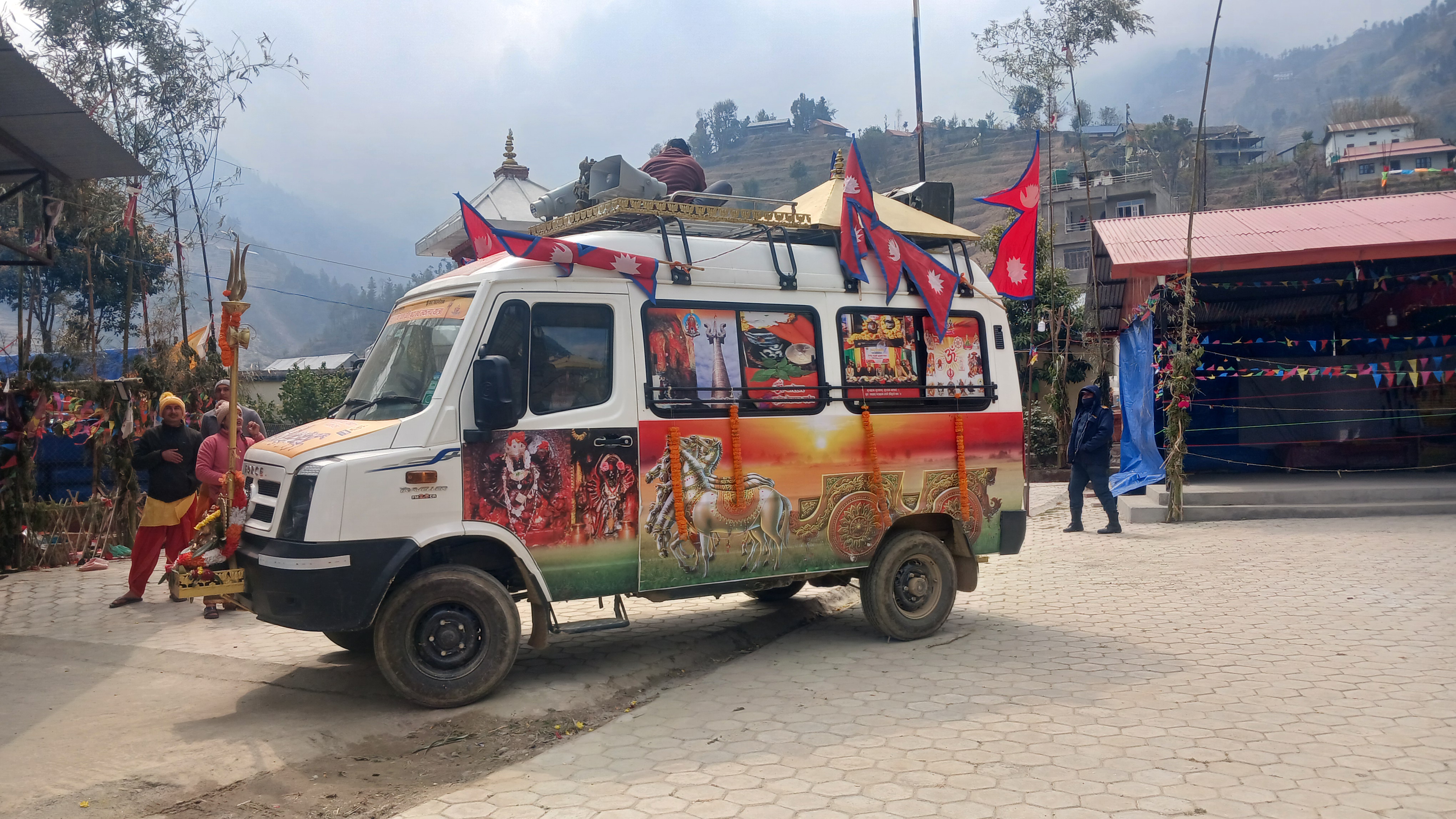 ७७ जिल्ला लक्षहवन: काभ्रेको बेथानचोक पुगेकाे धर्मरथ [फोटो फिचर]