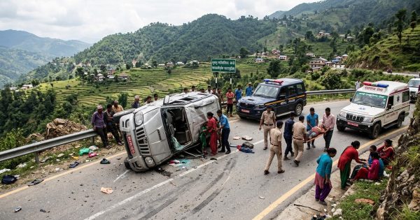 काभ्रेमा स्कार्पियो दुर्घटना, ८ जना घाइते काभ्रेमा स्कार्पियो दुर्घटना, ८ जना घाइते