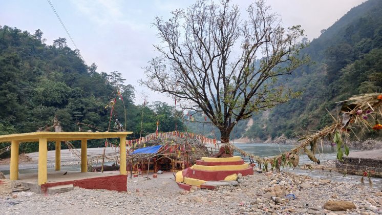 “हिजोको सेतीबेणी धामकाे दृश्य”(फाेटाे फिचर )