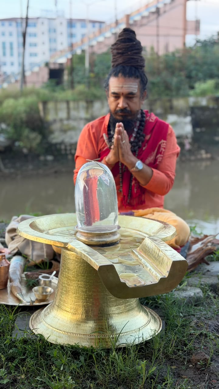 विश्बकै एक मात्र १०८ फिट अग्लाे त्रिशूलकाे गर्भगृहमा स्थापित हुने बाणलिङ्ग