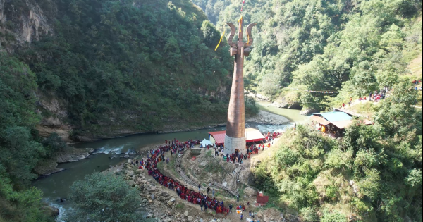 जीवनमा एकपटक पुग्नै पर्ने धाम: १०८ फिट अग्लो त्रिशुल