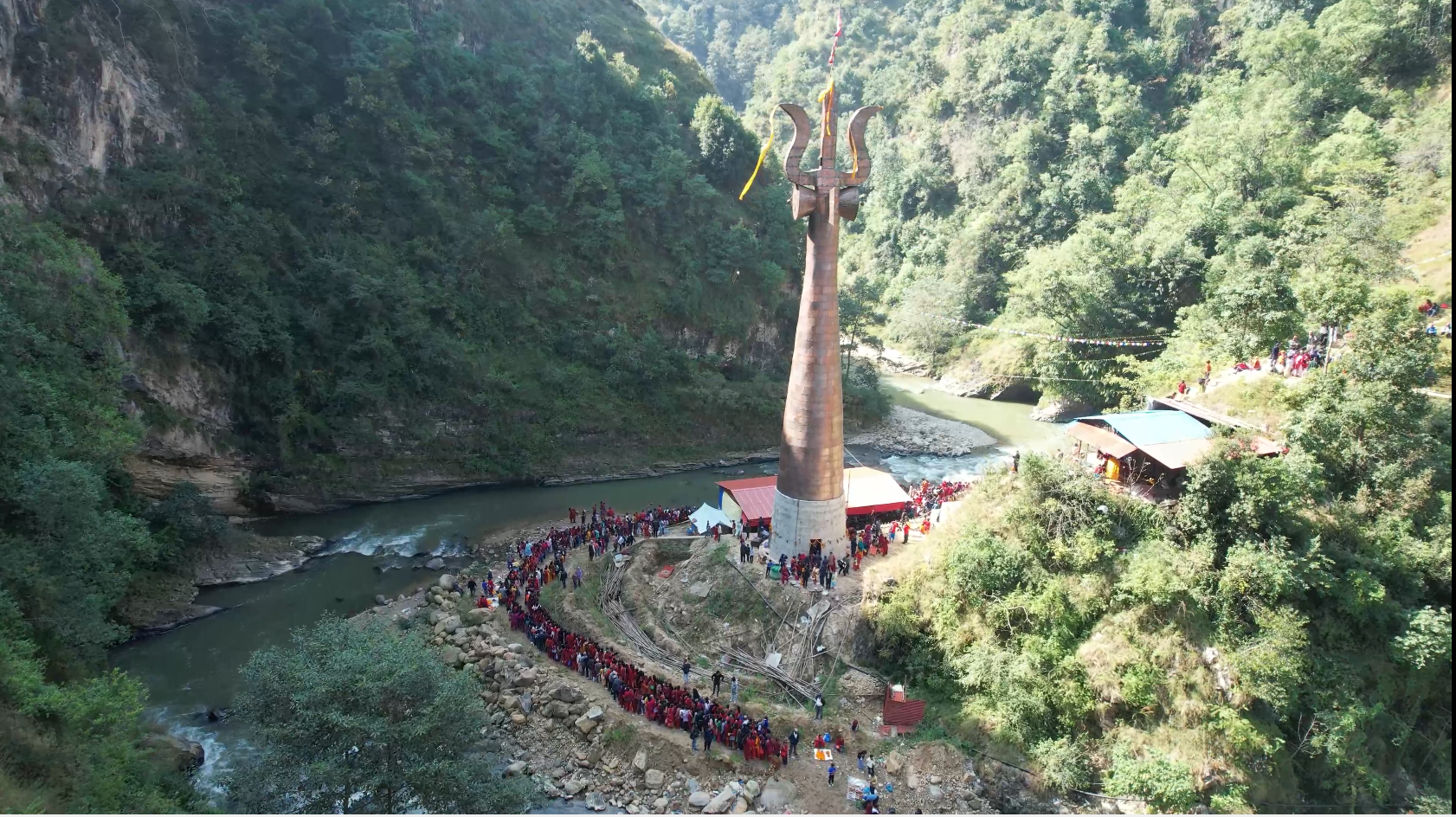 जीवनमा एकपटक पुग्नै पर्ने धाम: १०८ फिट अग्लो त्रिशुल