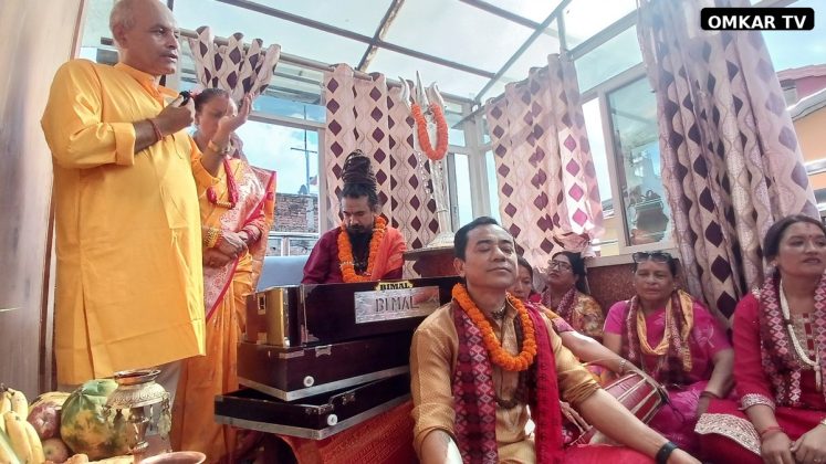 हरिपरिवर्तिनी एकादशीमा ‘दीप जलाऊँ, ओमकार चलाऊँ’ अभियान : रामजी–जानुका परिवारको निवासमा विशेष भजन–कीर्तन