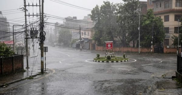 भारतमा चक्रवात अर्नबको प्रभाव : तीन जनाको मृत्यु, ७१४ गाउँ प्रभावित भारतमा चक्रवात अर्नबको प्रभाव : तीन जनाको मृत्यु, ७१४ गाउँ प्रभावित
