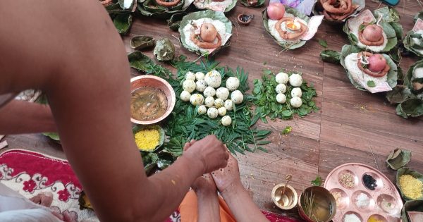 पितृपक्षको दशमी श्राद्ध आज, विधिपूर्वक पितृको स्मरण र तर्पण गरिँदै