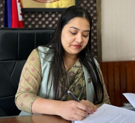 निजामती कर्मचारीको अनिवार्य अवकाश उमेर ५५ वर्ष बनाउने प्रस्ताव