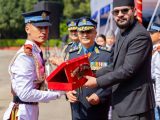 दबाब र प्रभावमा नपरी काम गर्न प्रहरी निरीक्षकलाई प्रधानमन्त्रीको निर्देशन