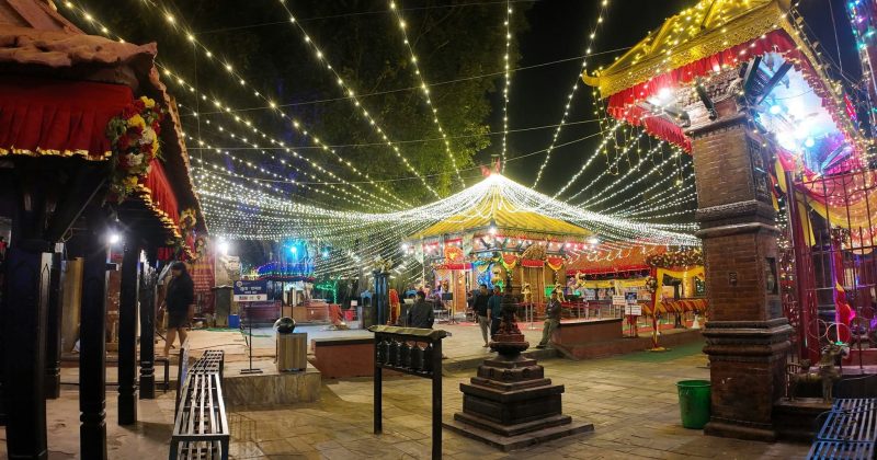 “रातमा झिलिमिली मैतीदेवी, दसैँको छुट्टै रौनक”